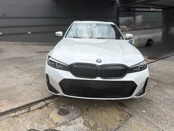 BMW 330e 2.0 16V TURBO HÍBRIDO M SPORT AUTOMÁTICO